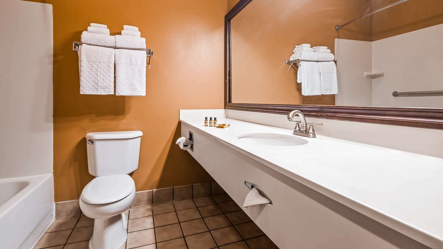 Best Western Plus Brandywine Inn & Suites Monticello Exterior foto